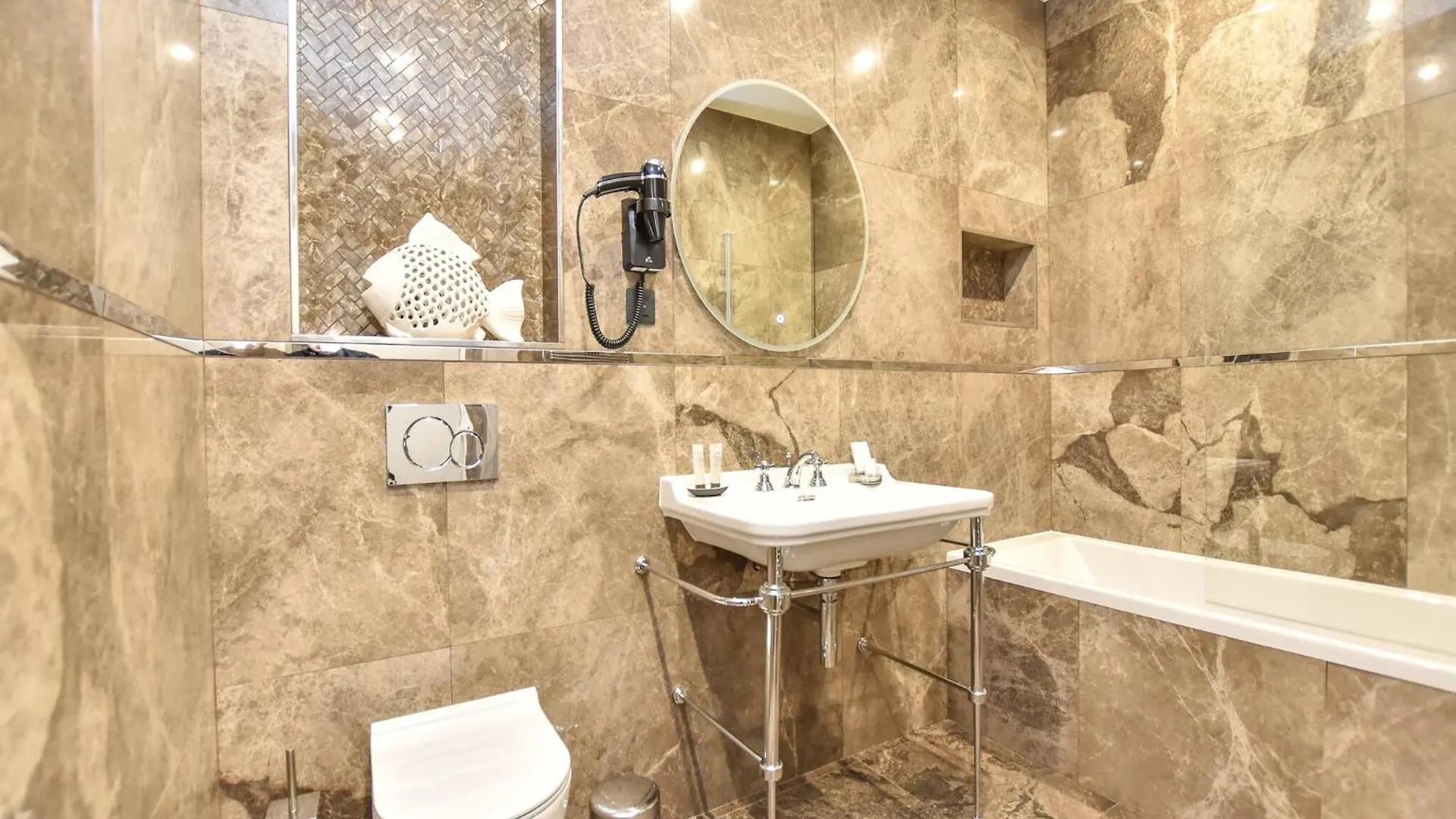 Authentic Apartment - 2Br 6P - Palais Garnier Paris France